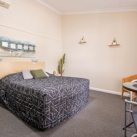 Gundagai Motel エクステリア 写真